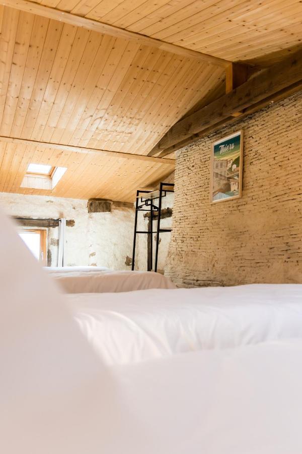Bed and Breakfast Domaine Du Coq En Pat Augerolles Екстер'єр фото